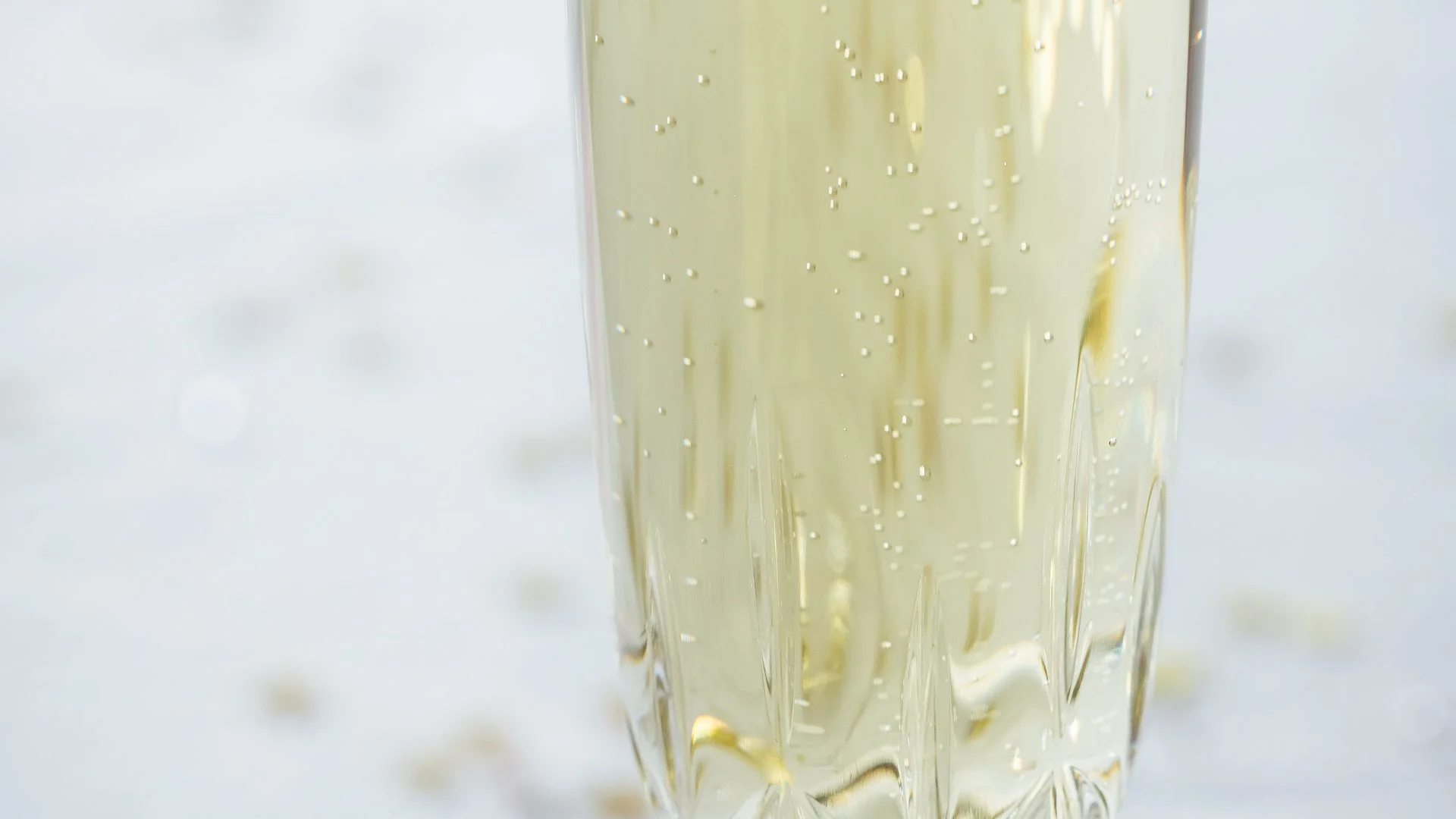 Flûte de cava pétillant catalan élaboré selon la méthode champenoise.