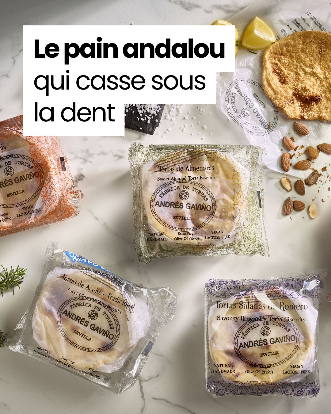 Emballages variés des tortas artisanales Andrés Gaviño sur fond clair